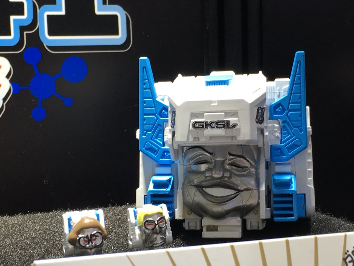 Downtown Limited Cerebros and Fortress Titan Masters on Display at Tokyo Comic Con