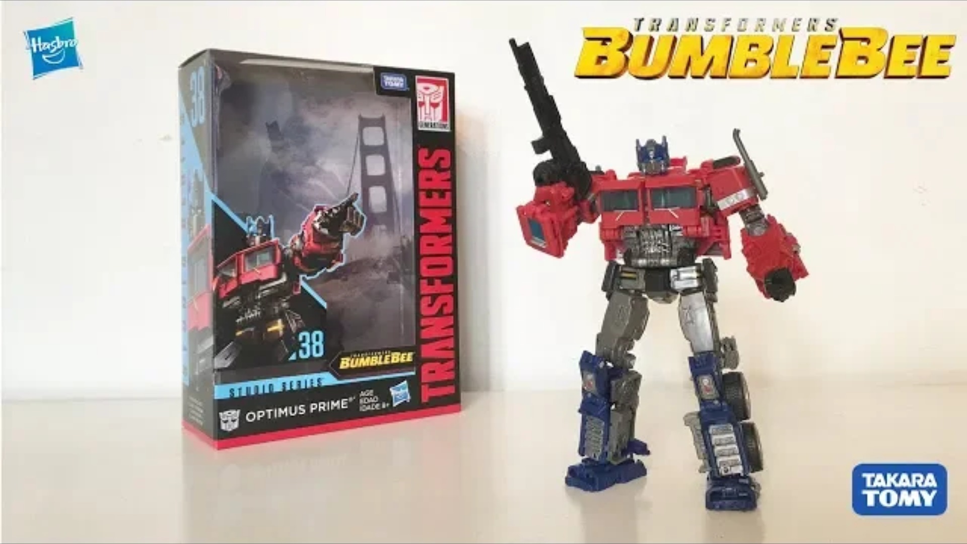 English Video Review of Transformers Studio Series #38 Voyager Class Bumblebee Movie Optimus Prime