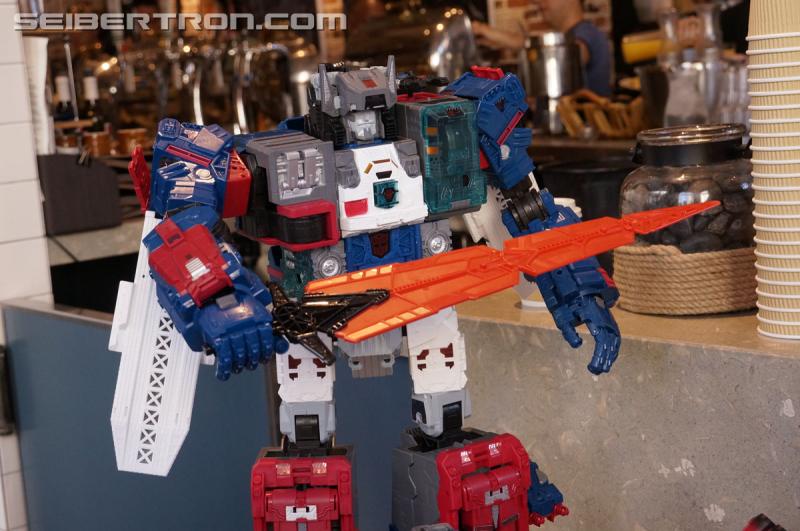 San Diego Comic Con 2016 - Transformers Exclusives Available 9th August on HasbroToyShop.com