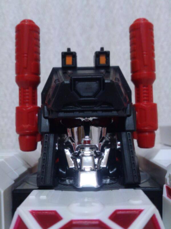 In-Hand Images: Takara Tomy Transformers Generations TG-23 Metroplex