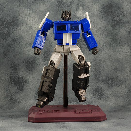 Possible Diaclone Ultra Leader Repaint?