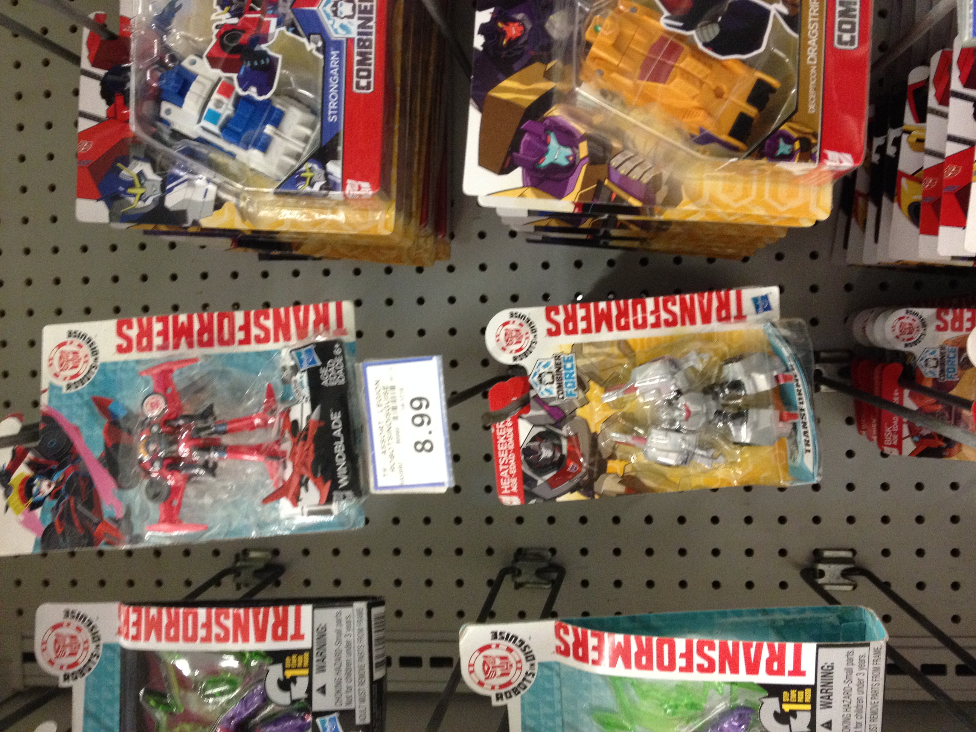 Robots in Disguise Legions Class Heatseeker and Cyclonus Found in Canada