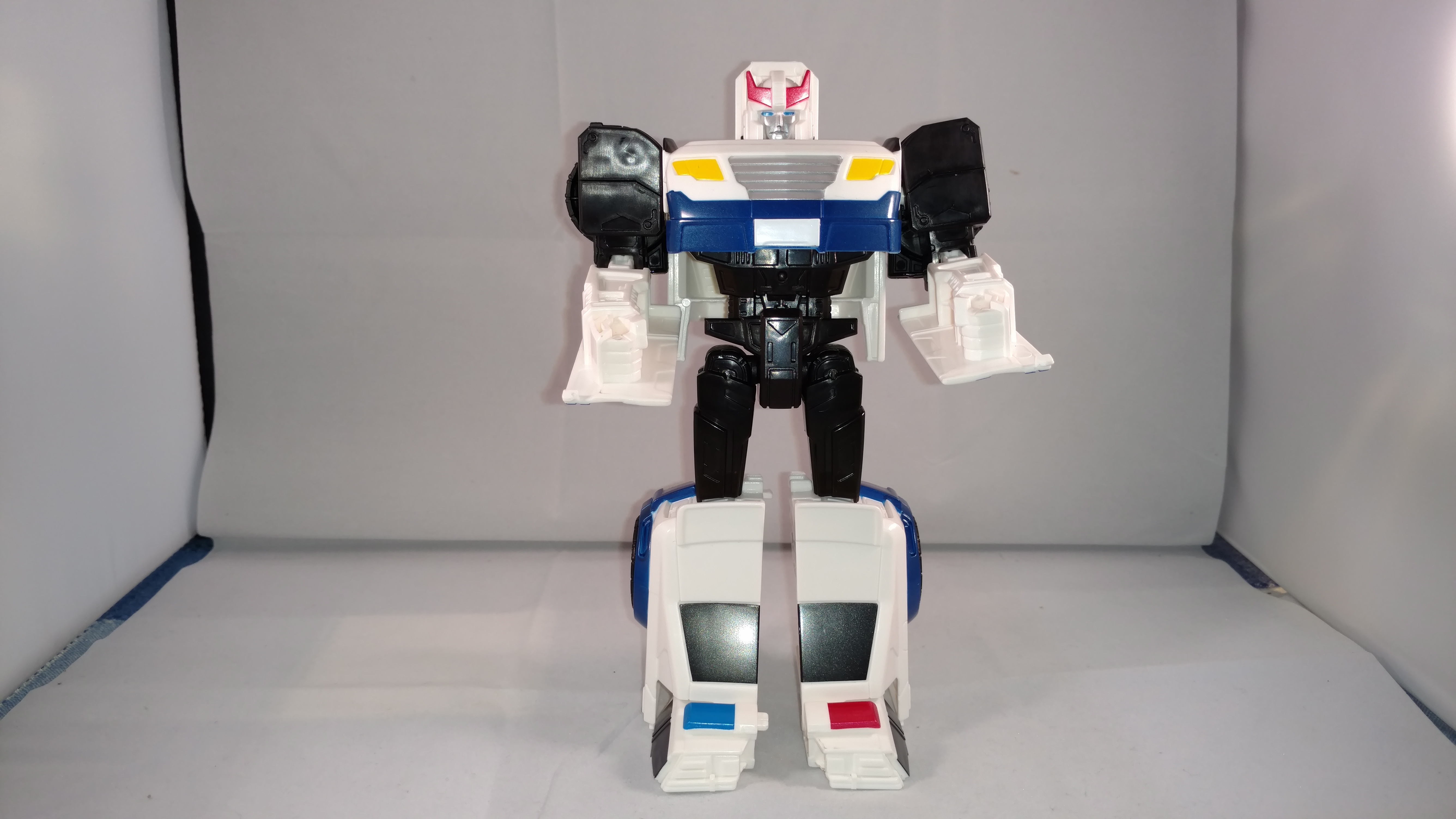 Cyber Battalion Prowl video review