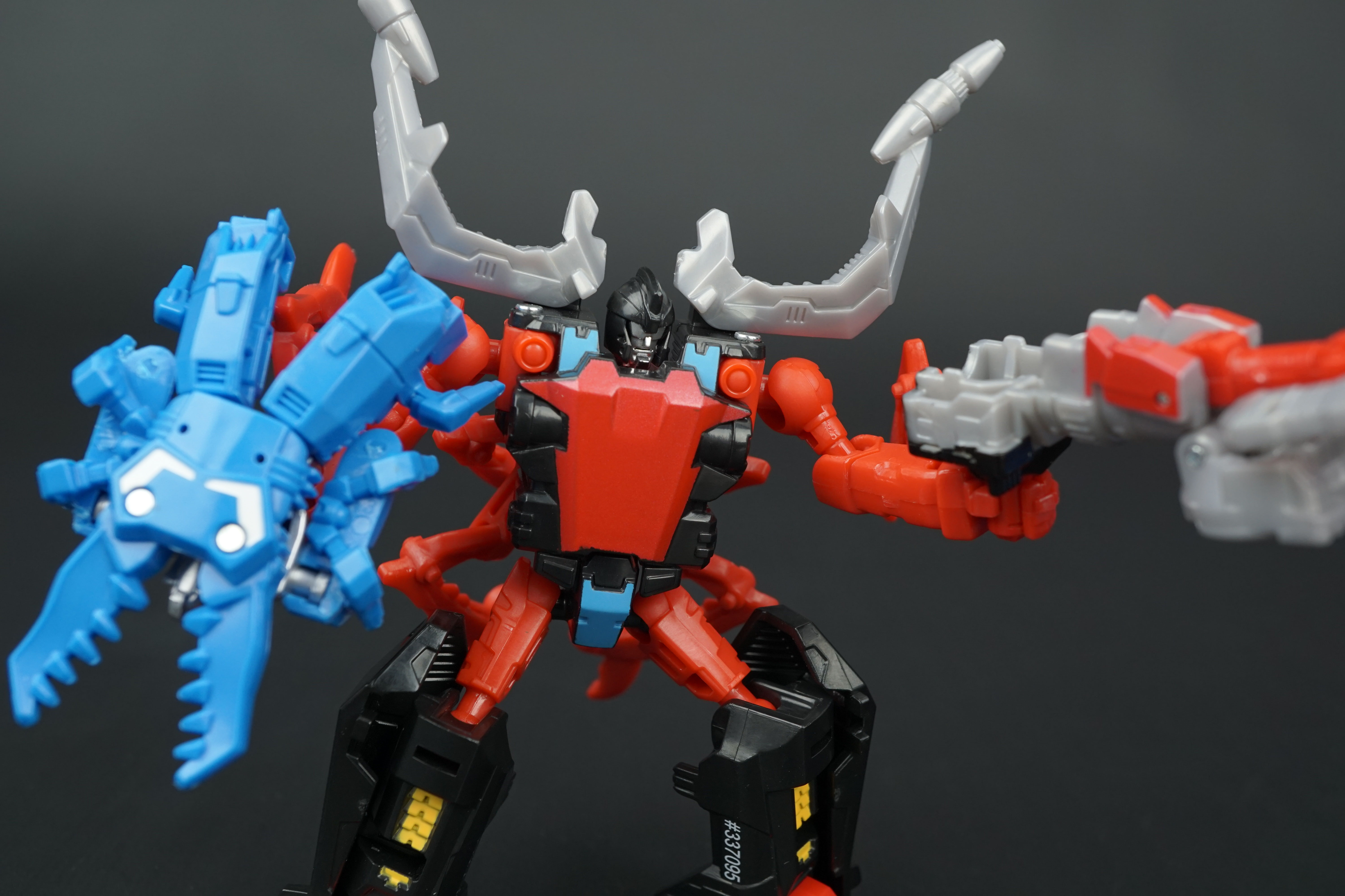 New Galleries: BotCon 2015 Zaptrap with Beet-Chit and Spy-Eye and BotCon 1998 Vice Grip