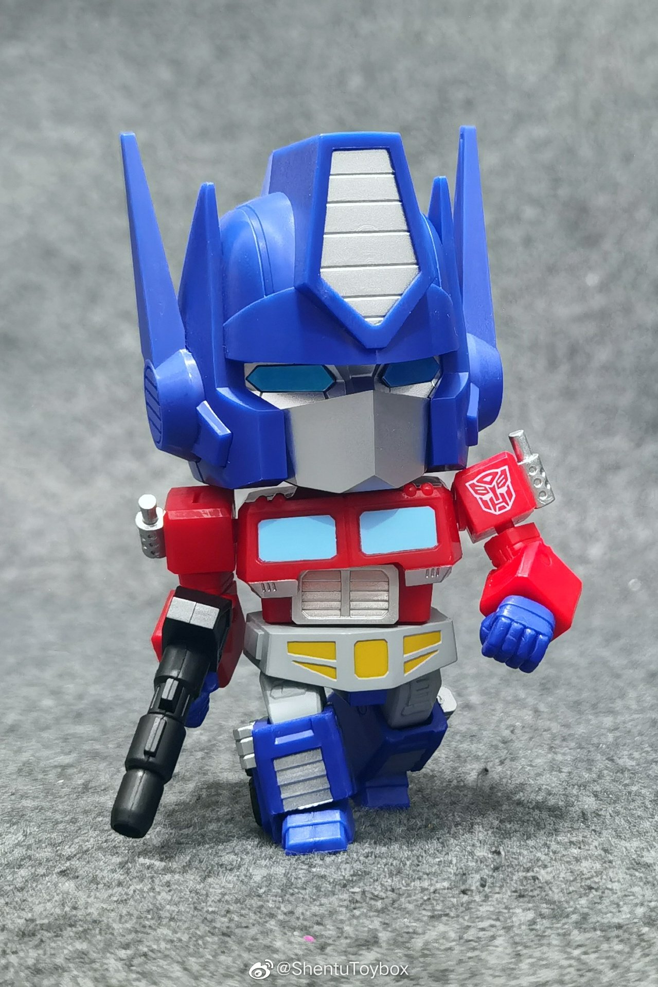 Cuteness Overload with these Nendroid G1 Optimus Prime In Hand Images