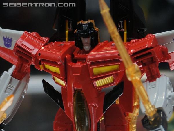 SDCC 2013 Coverage: New Reveals for Construct-​Bots and Generation​s Gallery
