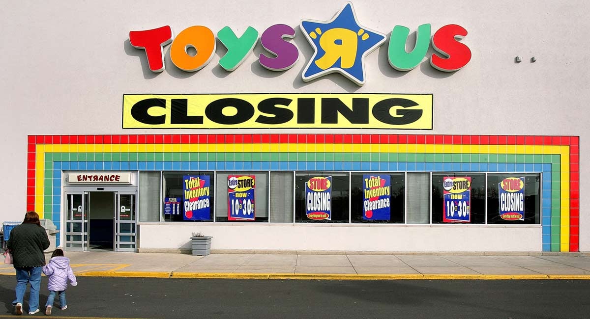 Toys R Us debating whether or not it will close all of its US store locations