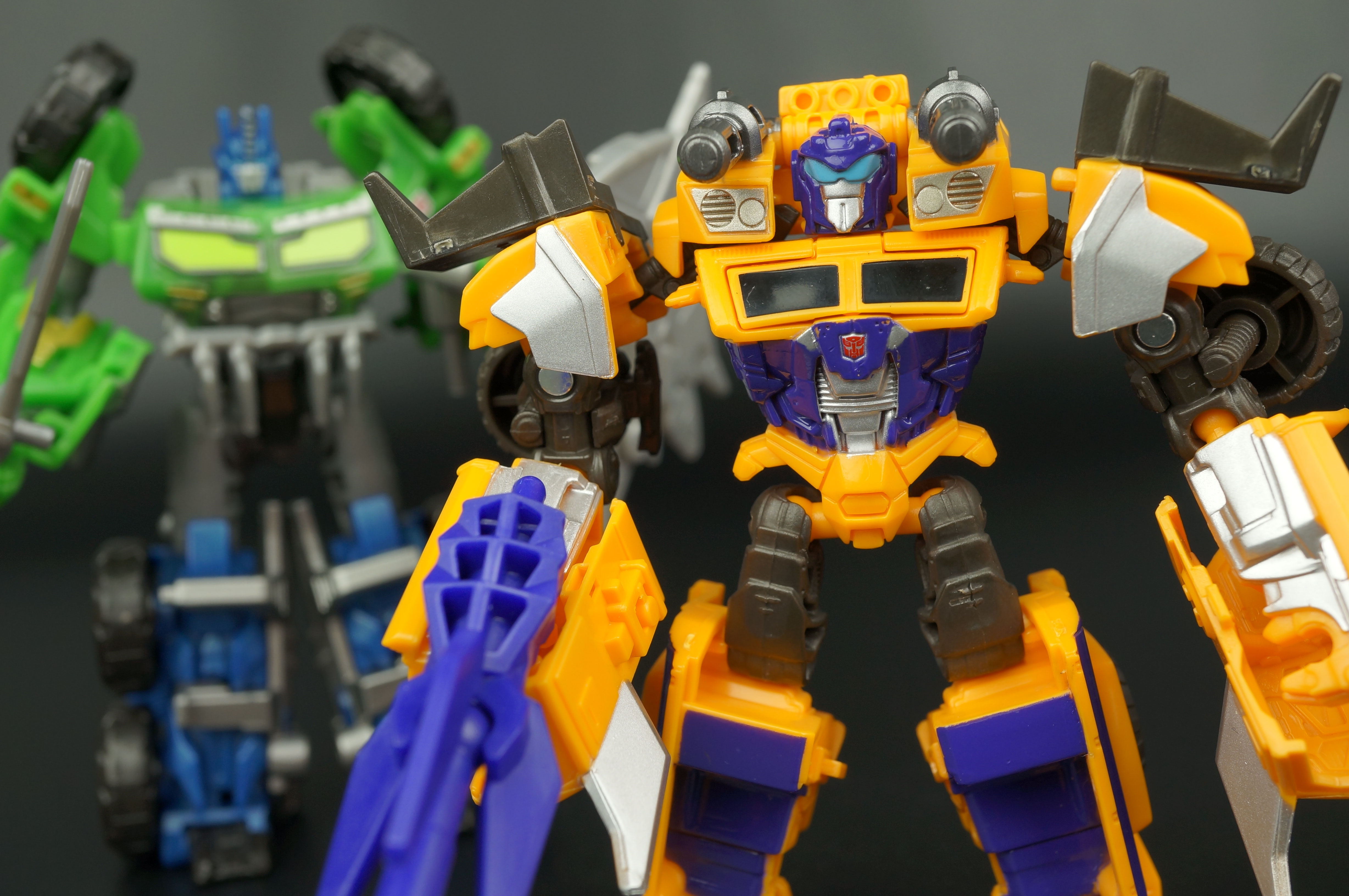 New Galleries: Beast Hunters Cyberverse Huffer and Beast Blade Optimus Prime
