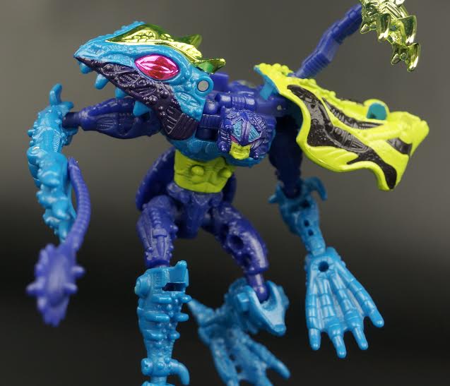 New Galleries: Beast Wars Transmetals 2 Spittor, Nightglider, and Stinkbomb