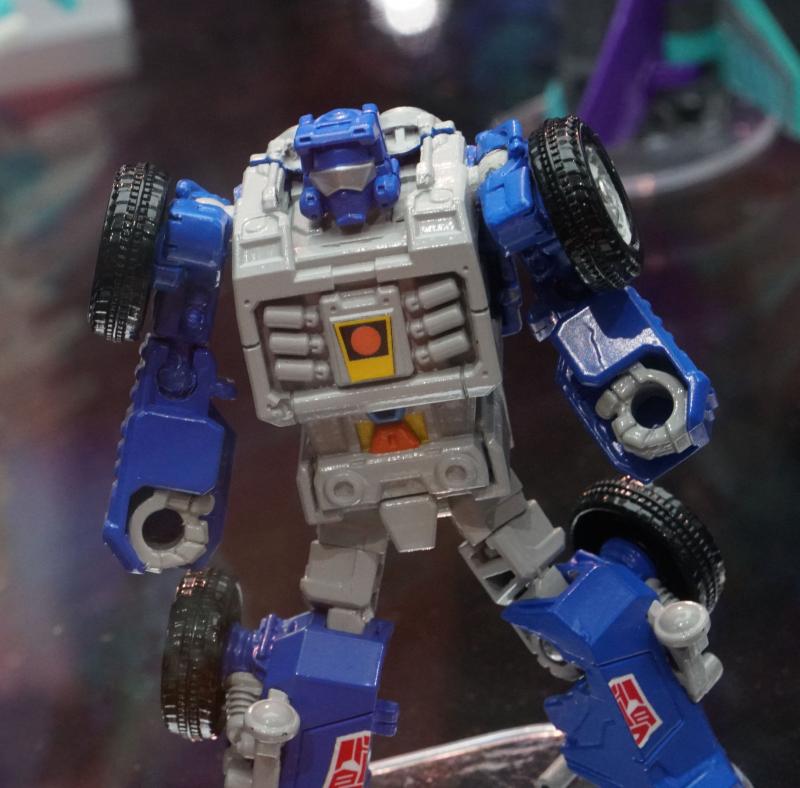 SDCC 2017: Gallery of Transformers Power of the Primes Toy Reveals: Rodimus, Starscream, Prime Masters & More #HasbroSDCC