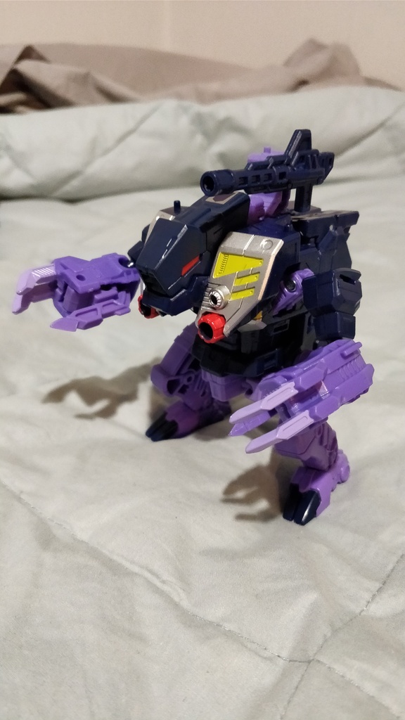 Transformers Power of the Primes Wave 3 Deluxes Found in New Zealand Plus In Hand Pics of Blot
