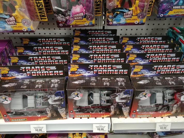 Tons of Transformers Gigawatts are Being Found at Canadian Toysrus Stores