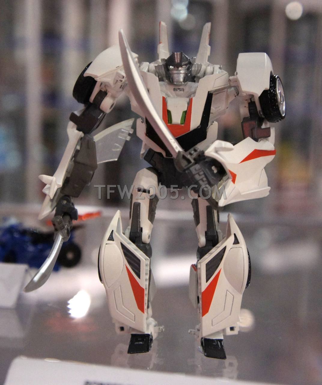 Transformers Prime Wheeljack, Soundwave and Cliffjumper on Display at NYCC 2011
