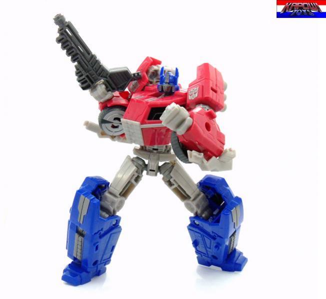 Transformers Generations: Fall of Cybertron Deluxe Optimus Prime Pictorial Review