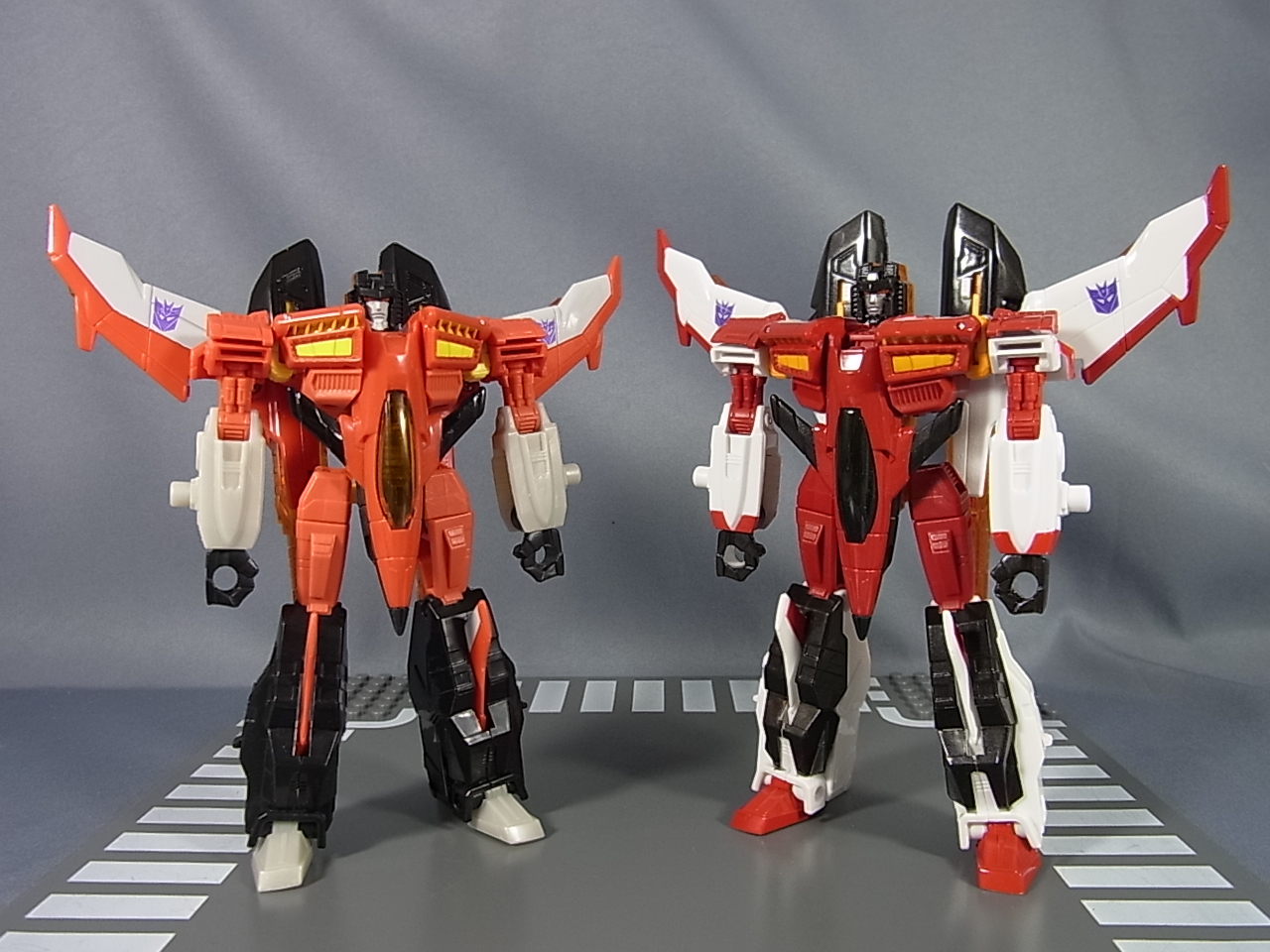 In-Hand Images Takara Tomy Transformers Generations TG-33 Armada Starscream