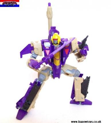 Pictorial Review: Transformers Generations Voyager Class Blitzwing
