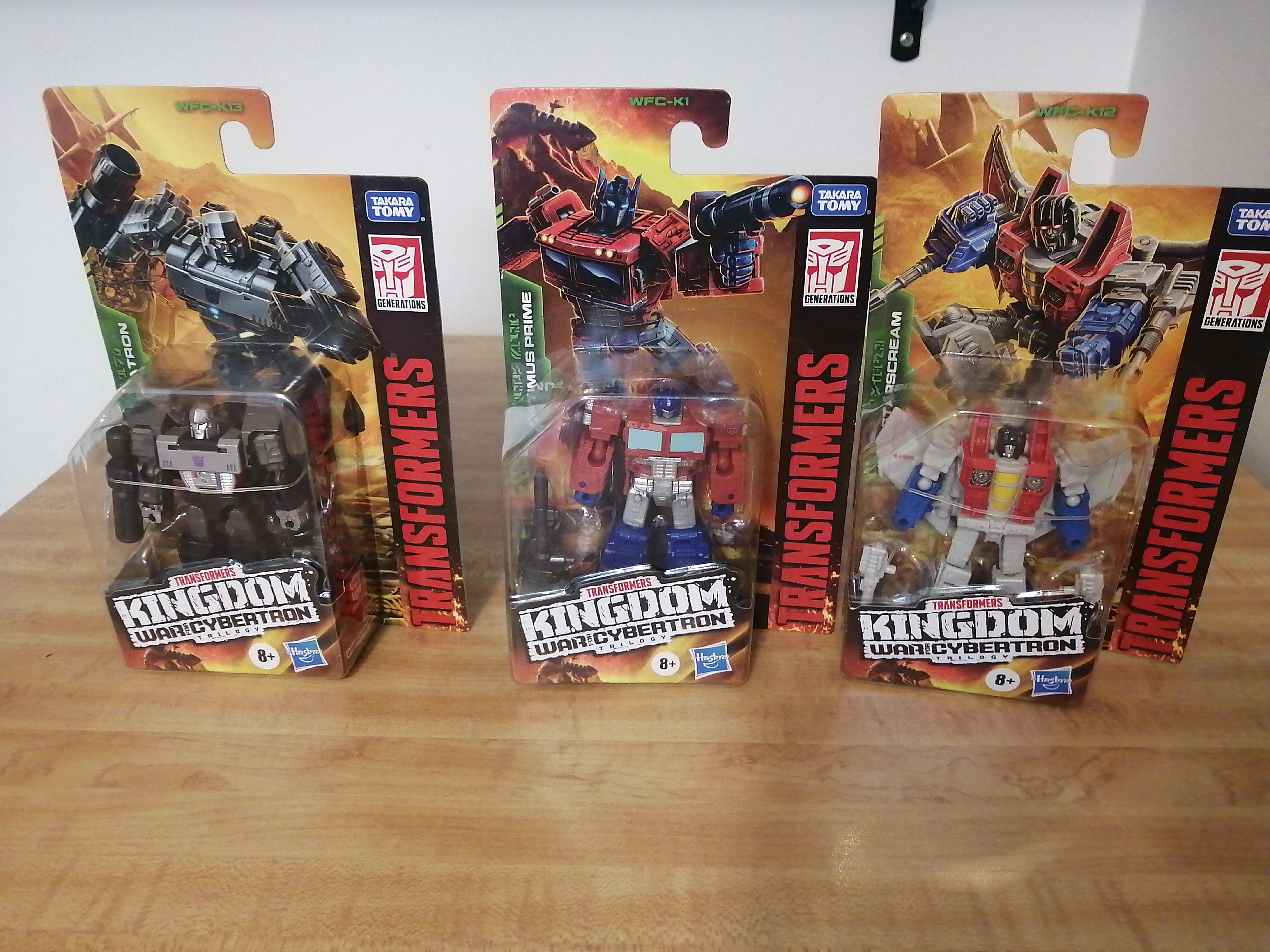 American and Canadian Sightings for Kingdom Core Class Megatron and Starscream + Video Review