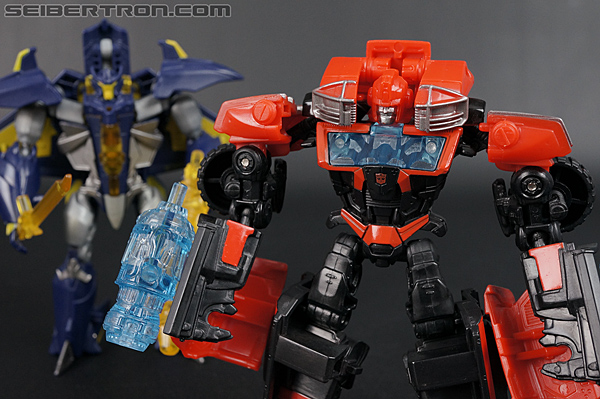 New Toy Galleries: Transformers Prime Cyberverse Commanders Ironhide and Dreadwing