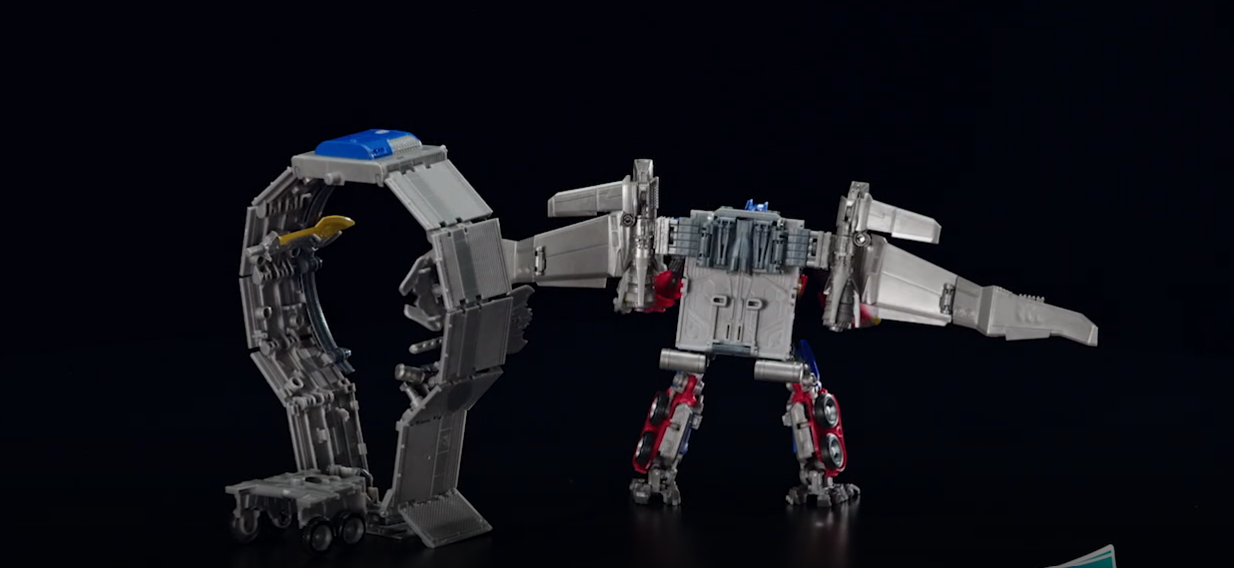 360 View of Studio Series Dark of the Moon Leader Optimus Prime