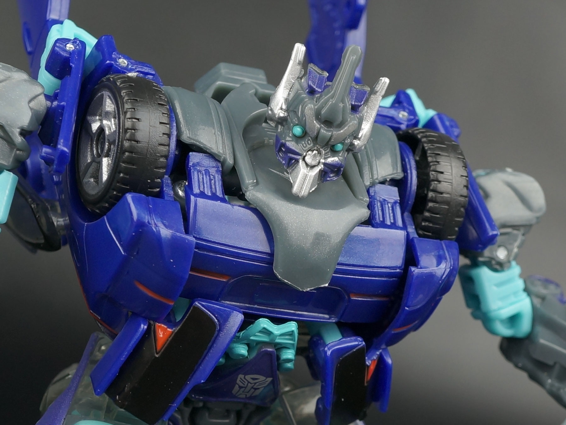 New Galleries: Takara Tomy Movie Advanced AD14 Jolt and Autobot Alliance AA14 Terradive