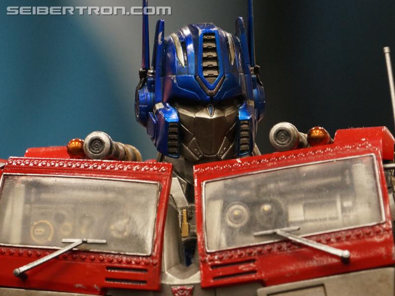 SDCC 2016: Transformers Prime 1 Studios Optimus Prime Gallery AND Video #SDCC #HasbroSDCC