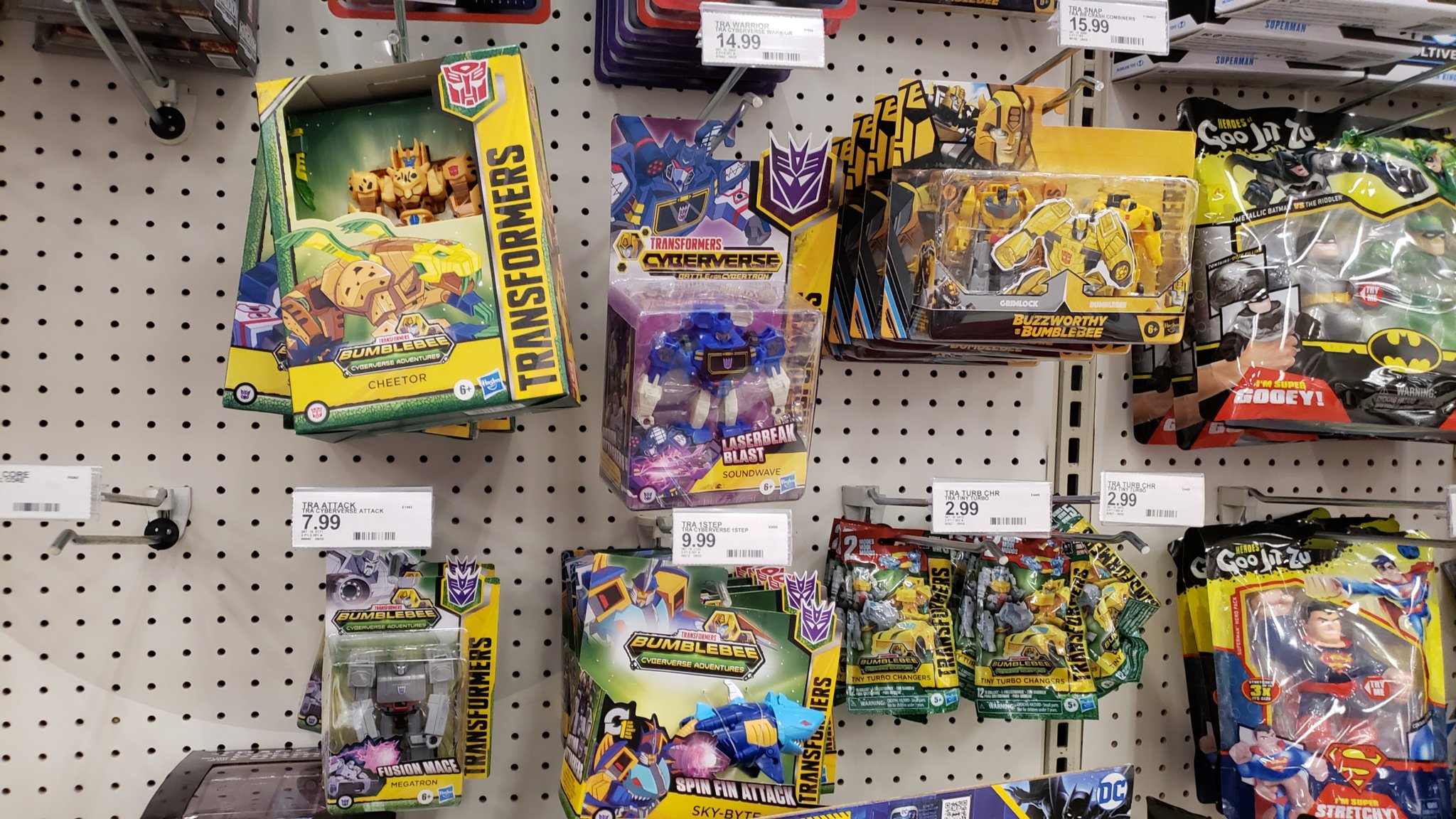 Target Stores are Restocking their TF Section with Latest Toys Including New Cyberverse Cheetor