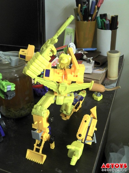 New Prototype Images of Junkion Blacksmith's JB-07 Devastator Upgrade Kit