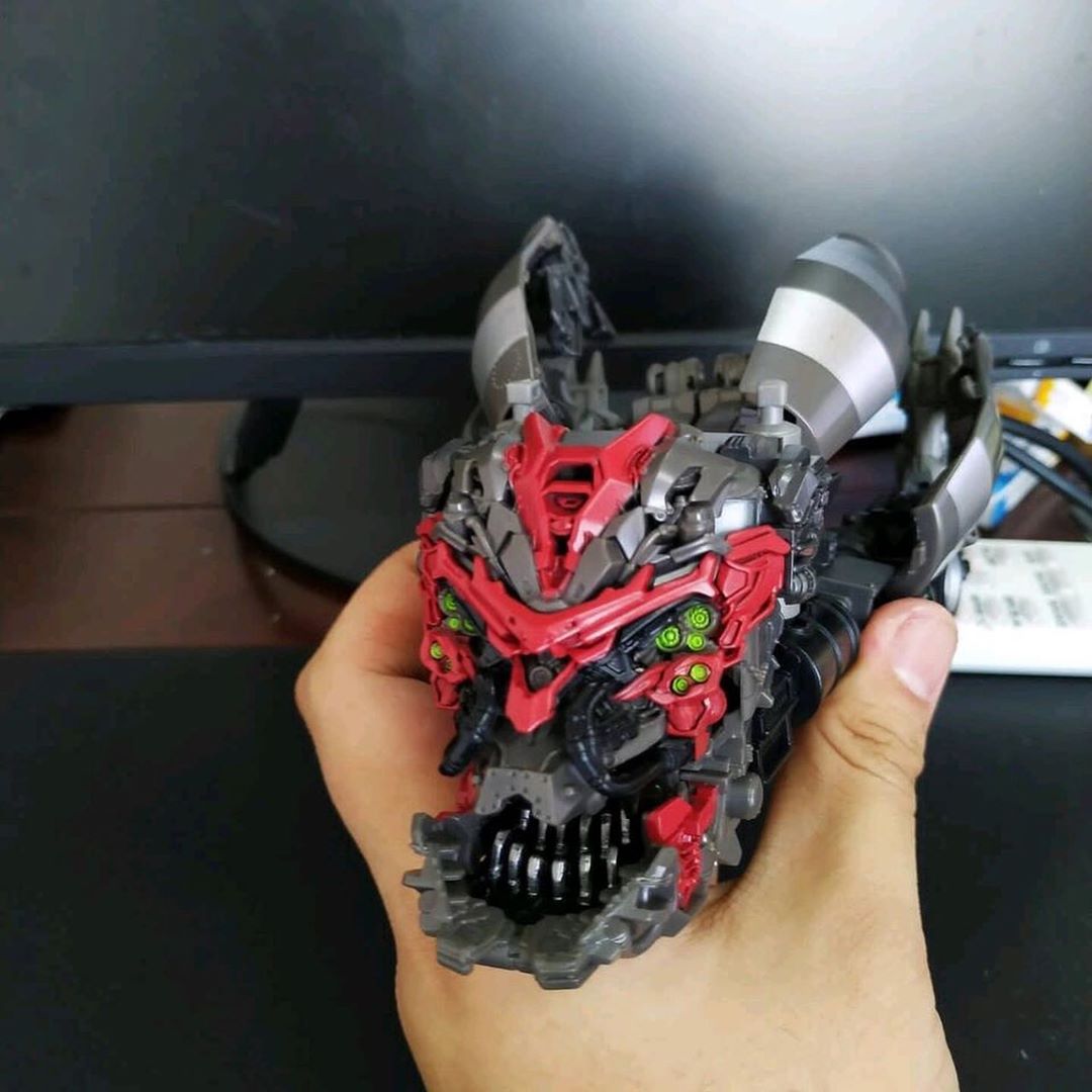 In Hand Images Of Studio Series Shockwave and Mixmaster (Including Head Mode!)