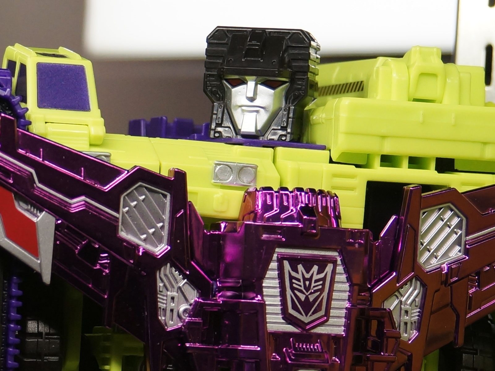 More pics of Retail and SDCC Devastator plus Combiner Hunters