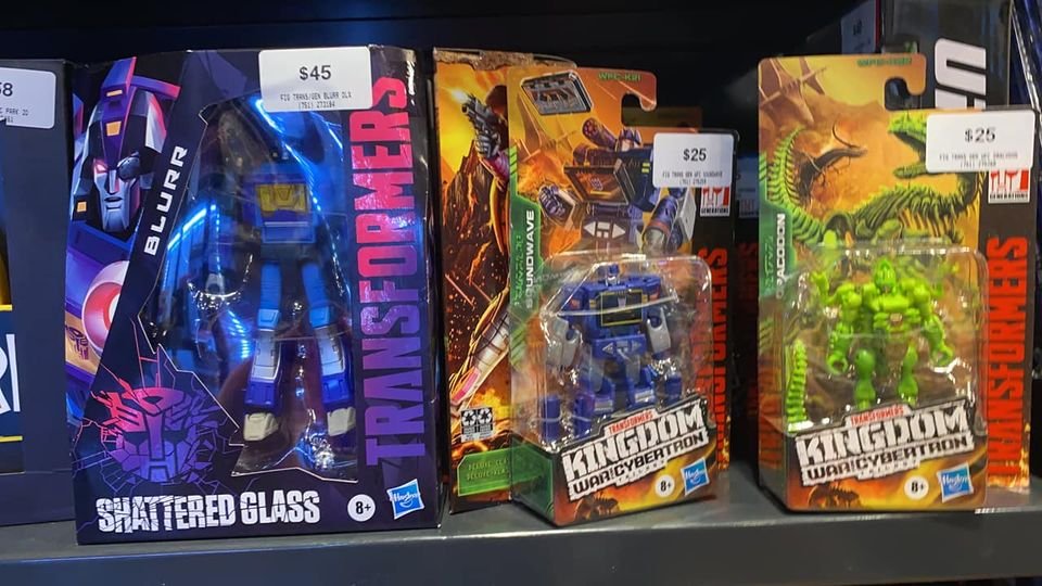 Shattered Glass Deluxe Class Blurr Found at Australian Retail