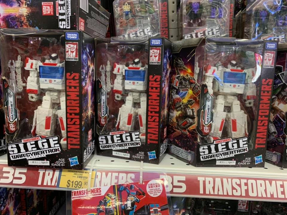 Transformers War for Cybertron Siege Deluxe Class Ratchet Found in Hong Kong Toys R Us