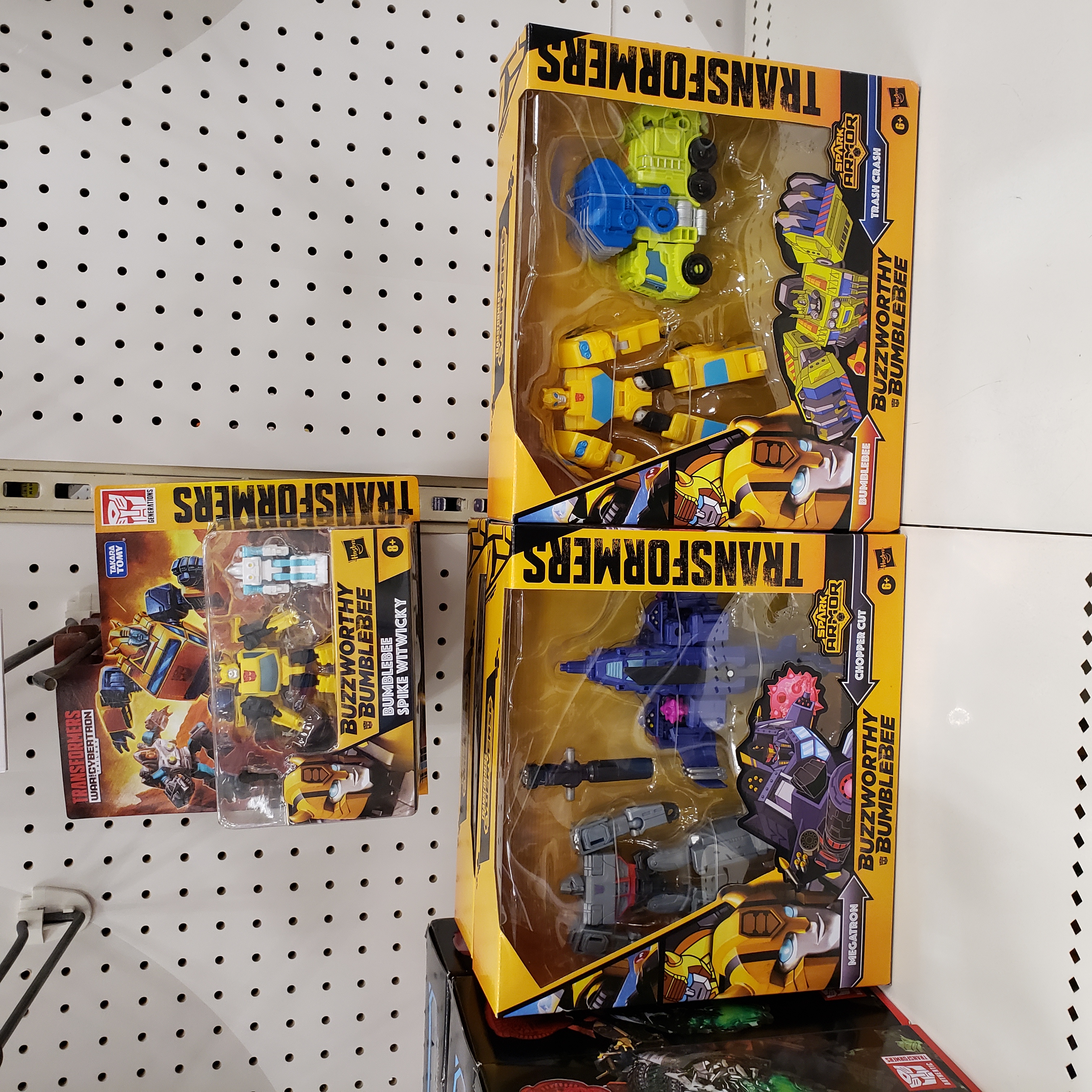 New Transformers Buzzworthy Bumblebee Toyline Sightings + Video Review