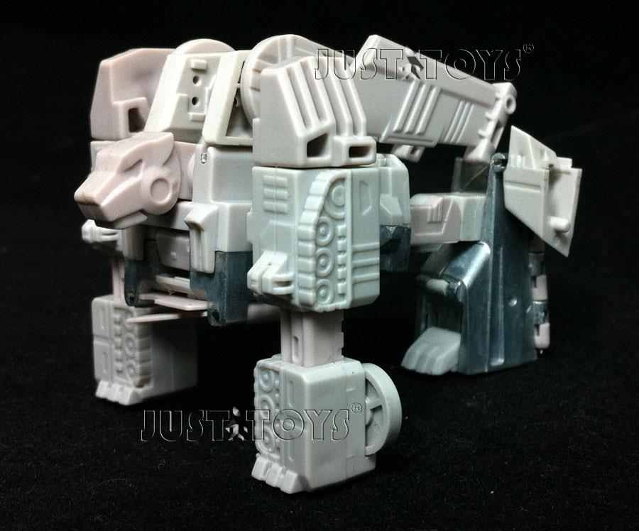 New Prototype Images of JUSTiTOYS WST Solo Assault Group