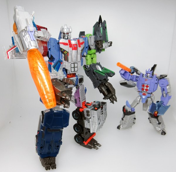 Takara Transformers Unite Warriors Grand Galvatron Video Review and New TF Yuki Photos
