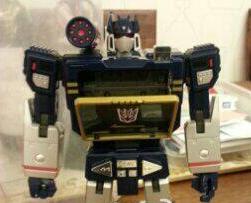 In-Hand Images: Takara Tomy Transformers Masterpiece MP-13 Soundwave