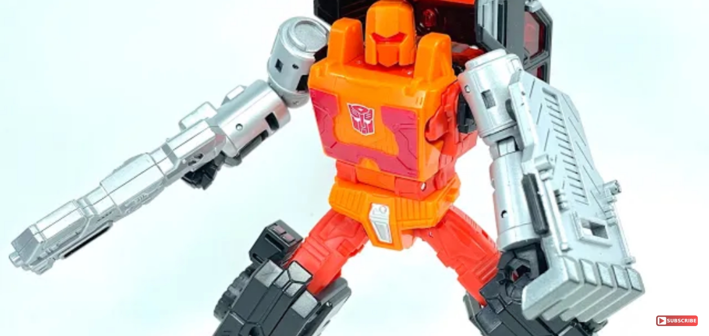 Video review of Transformers Kingdom Puffer and Road Ranger