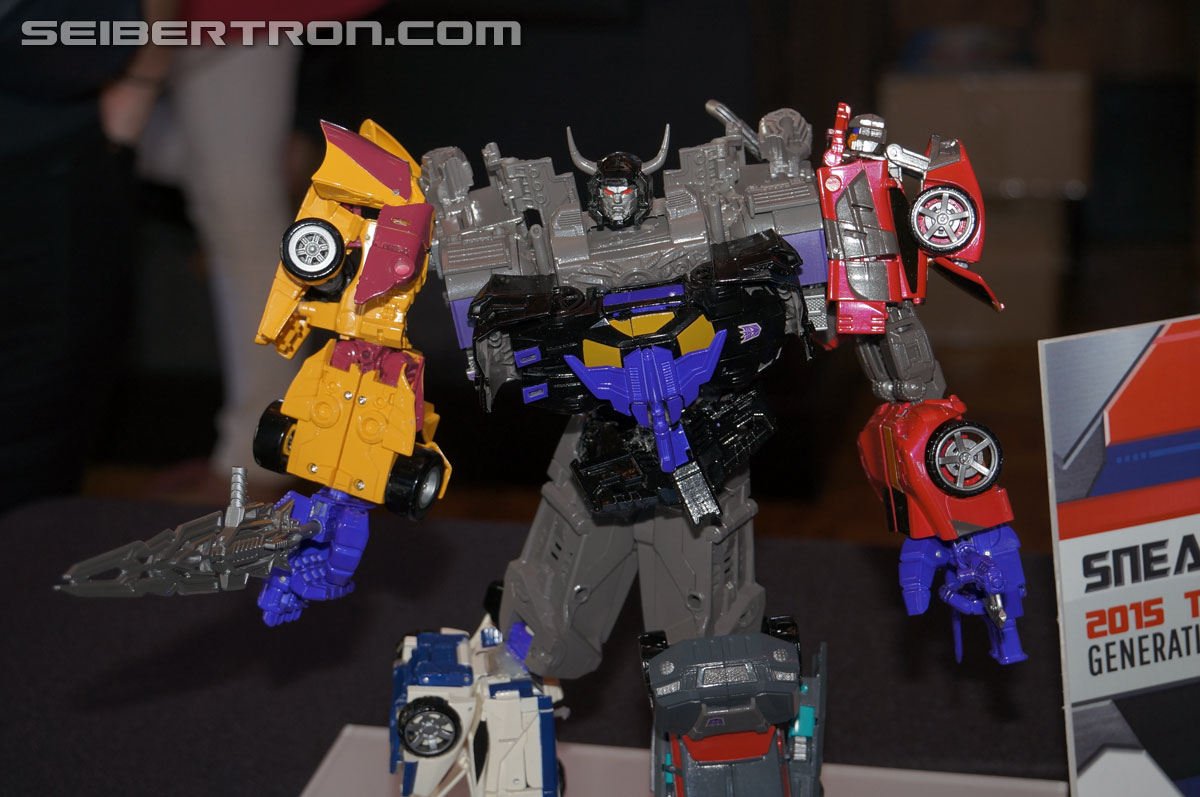 SDCC 2014 Coverage: Generations: Combiner Wars Superion and Menasor!