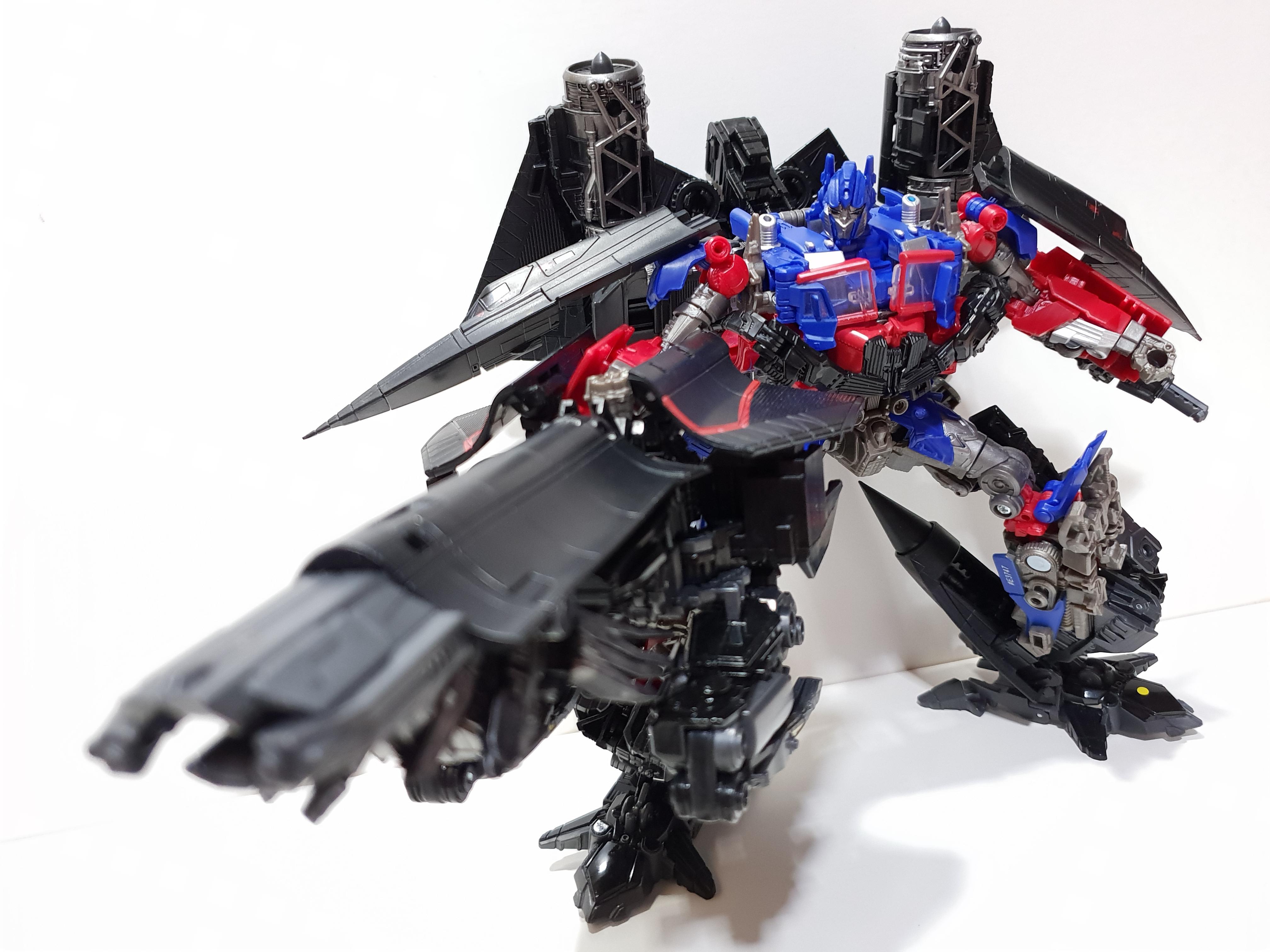 Pictorial Review for Transformers Studio Series Jetfire