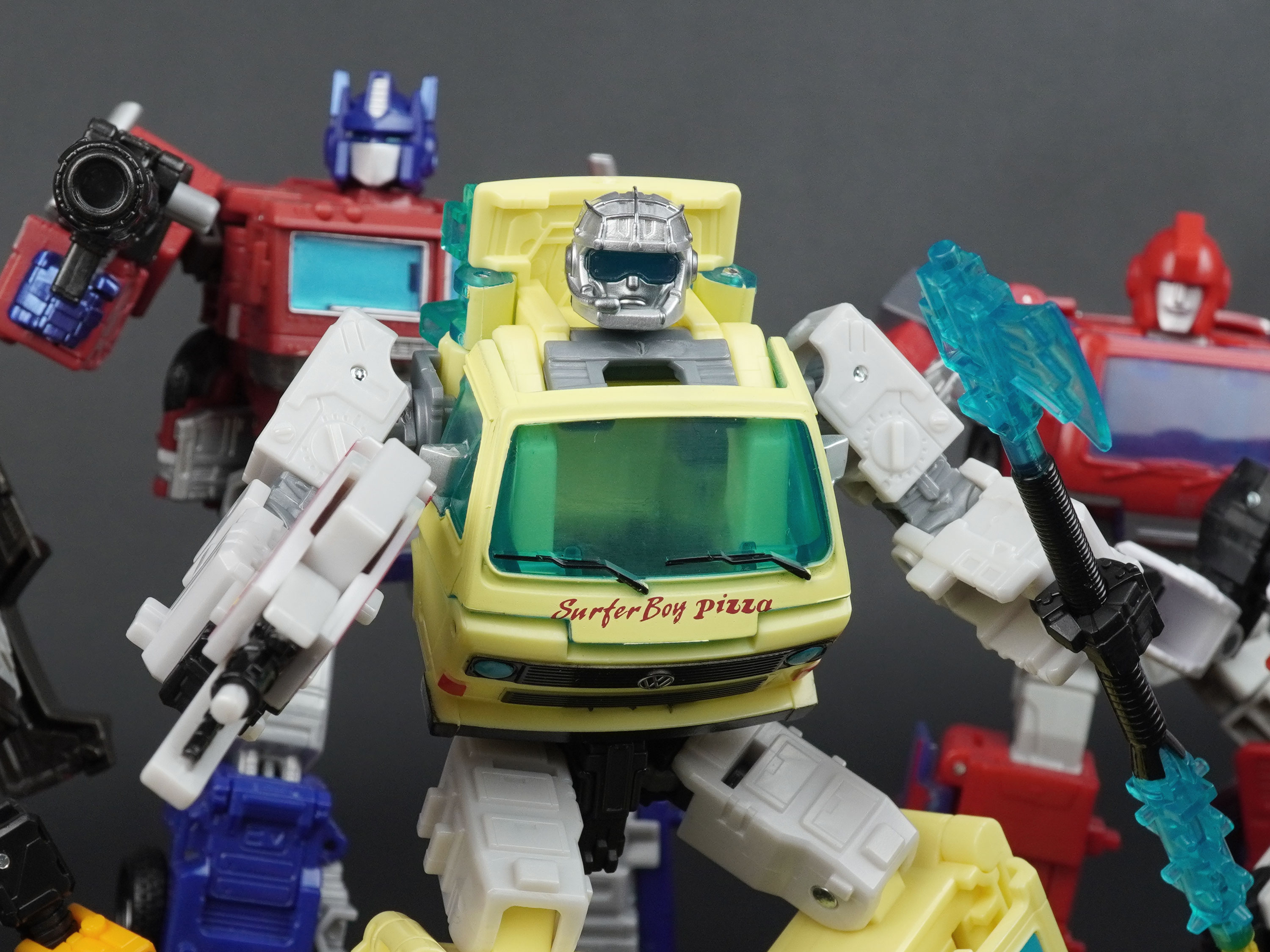 New Gallery: Transformers Collaborative Stranger Things CODE RED