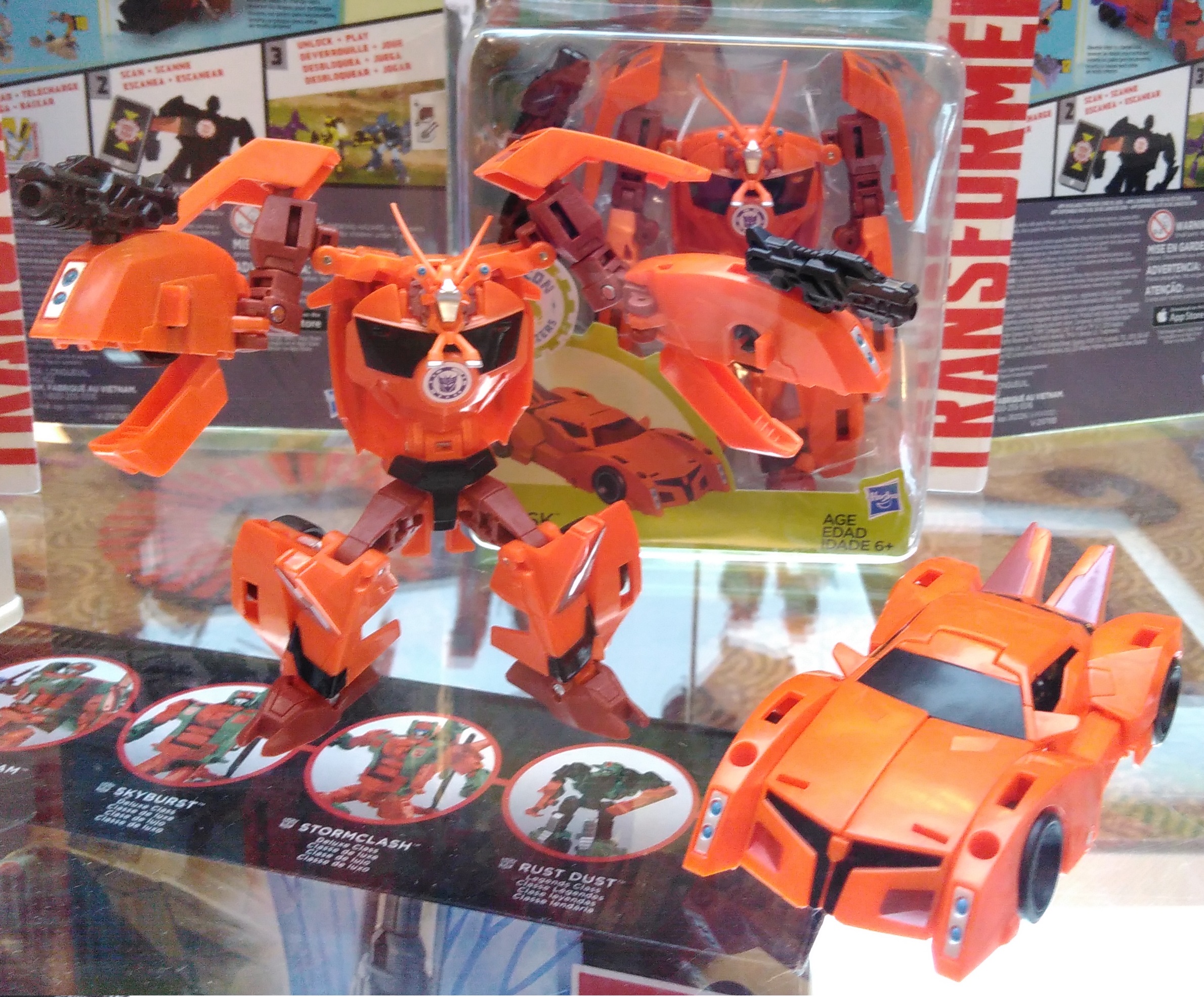 #Botcon2016 Gallery Update: Hasbro Floor Display - Robots in Disguise