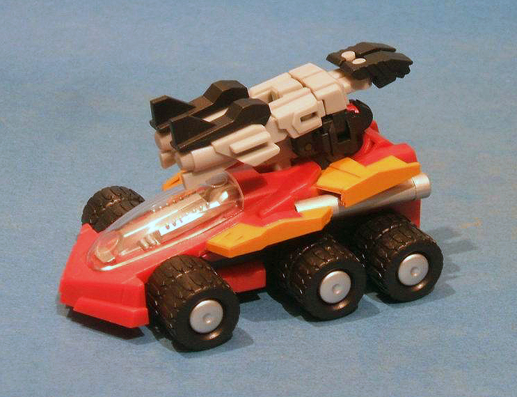 New Images of the Upcoming Fansproject Protector Armor and Sidearm