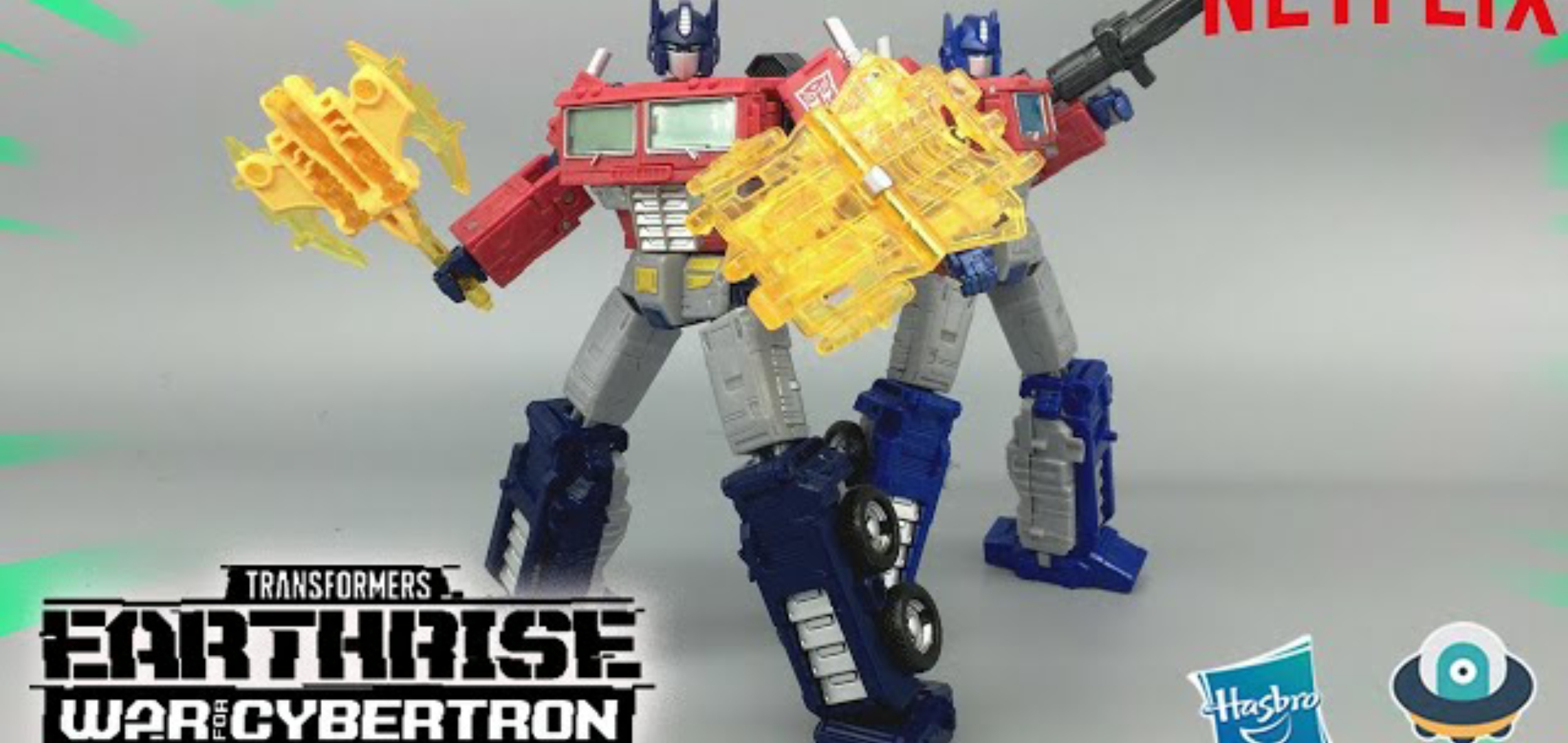 New English Video Review of Transformers Netflix War for Cybertron Voyager Class Optimus Prime