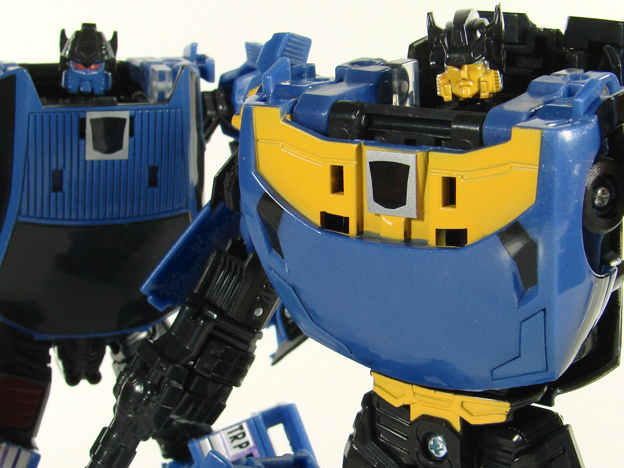 Transformers Collector's Club Punch / Counterpunch Available Now!