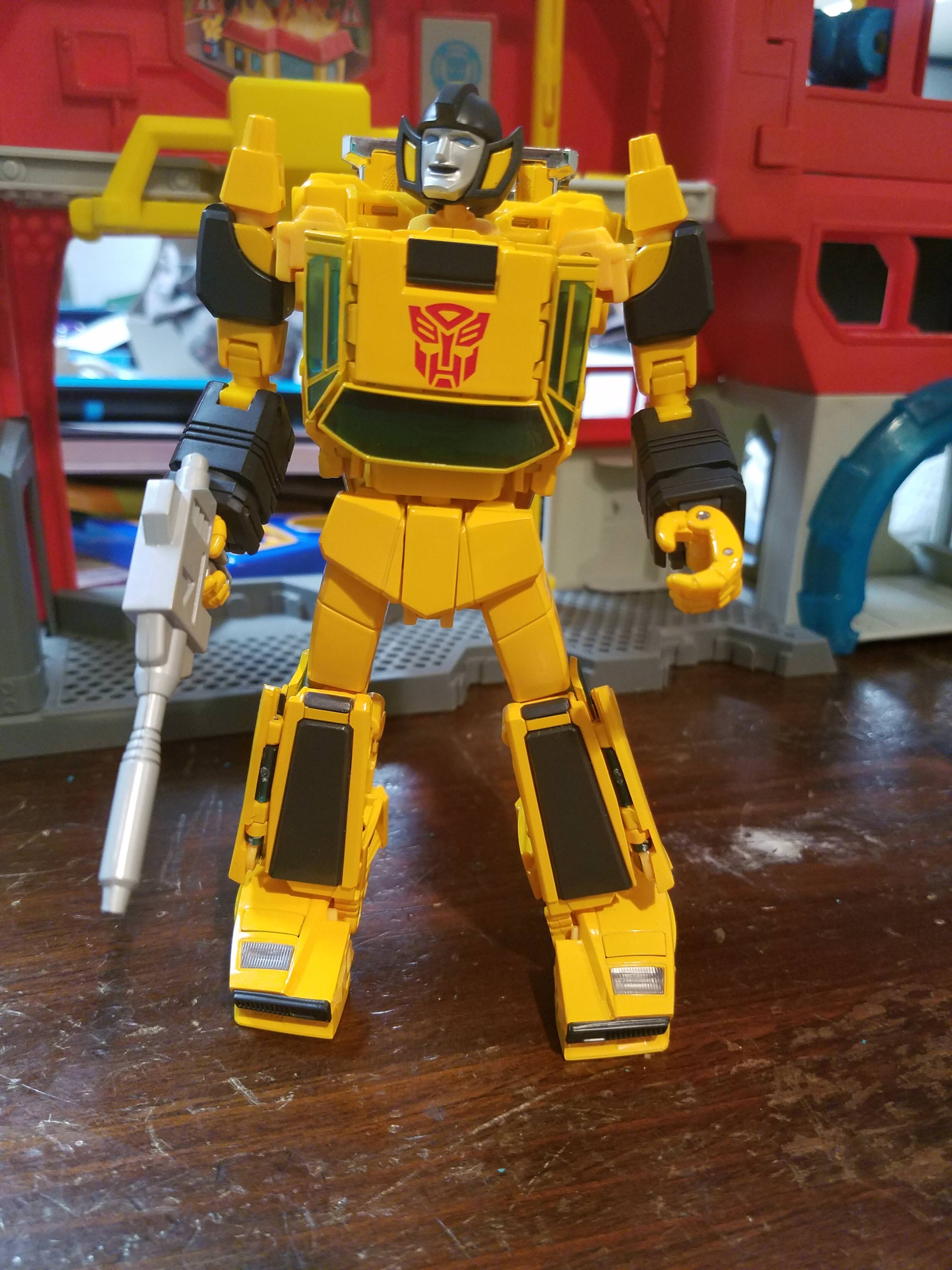 Pictorial Review of Takara MP-39 Masterpiece Sunstreaker