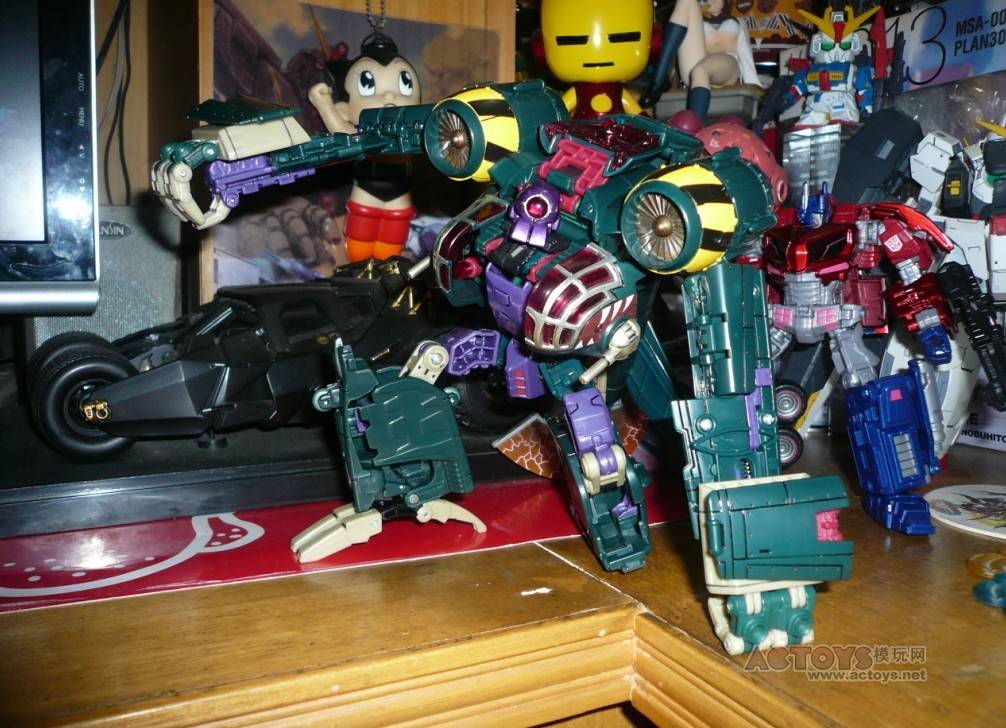 New Images of Takara United Lugnut