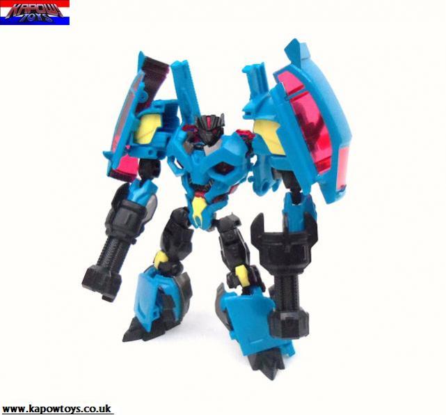 Pictorial Reviews: Transformers Prime Rumble, Sergeant Kup, and Dreadwing