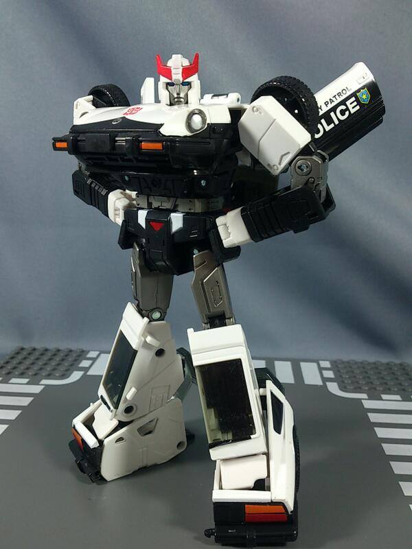 In-Hand Images: Takara Tomy Transformers Masterpiece MP-17 Prowl