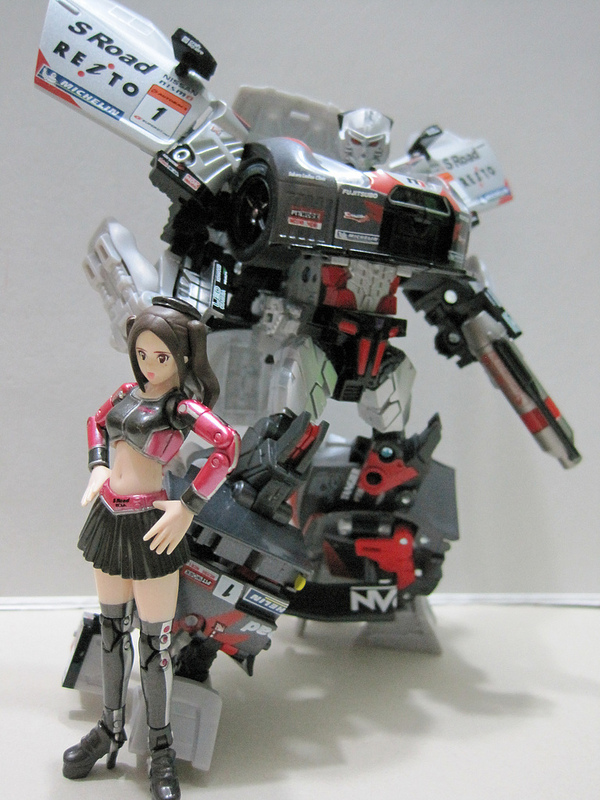 In-Hand Images: Takara Tomy Super GT-03 GT-R Megatron