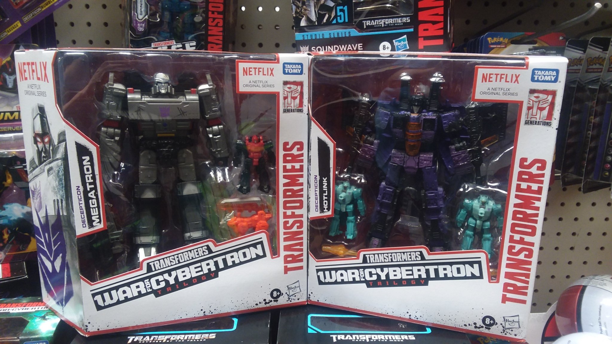 Netflix Transformers War for Cybertron: Siege Voyagers Sighted in US