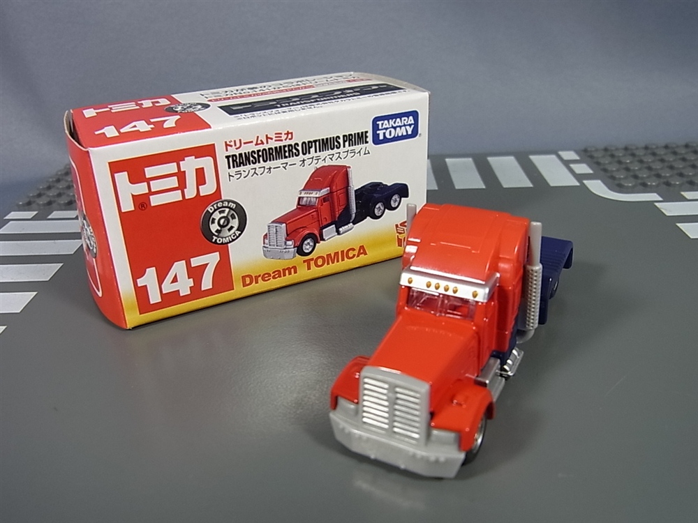 Takara Tomy Tomica Transformers Prime 142 Bumblebee and 147 Optimus Prime Vehicles